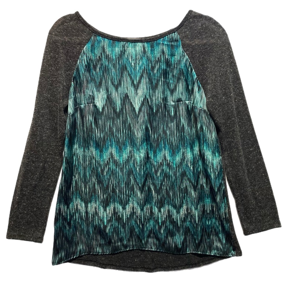 B Design size Medium long sleeve (semi-sheer knit back) top 11080